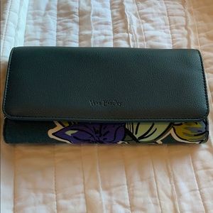 Vera Bradley Wallet NWOT
